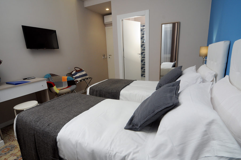 La Casa di Giorgio Bed & Breakfast in the center of Naples | Rooms, reservation