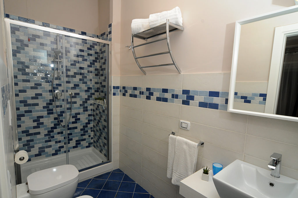 La Casa di Giorgio Bed & Breakfast in the center of Naples | Rooms, reservation